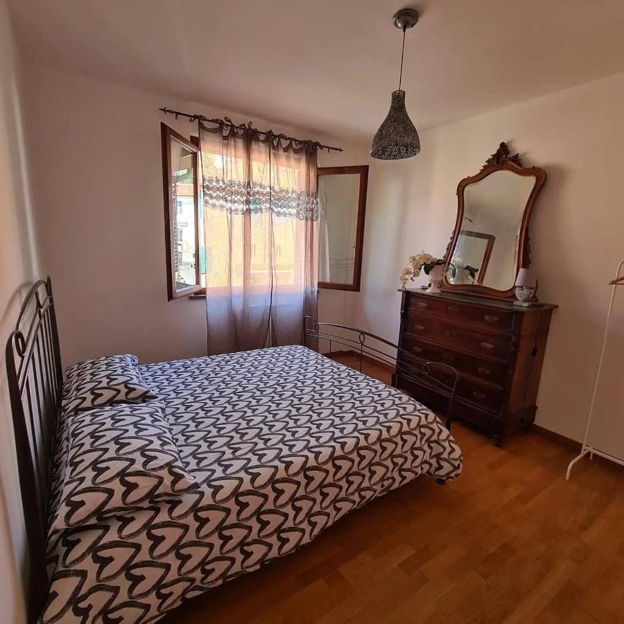 Villa Casa Vacanze Le Rose à Gabbro Extérieur photo